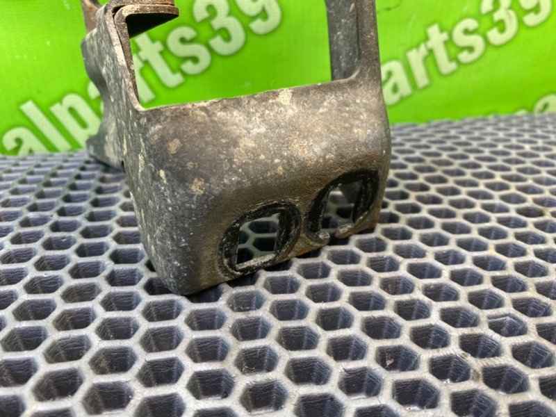 Кронштейн, 1600 рублей, Калининград