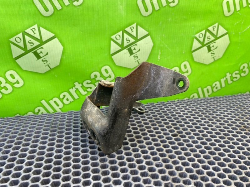 Кронштейн, 1600 рублей, Калининград