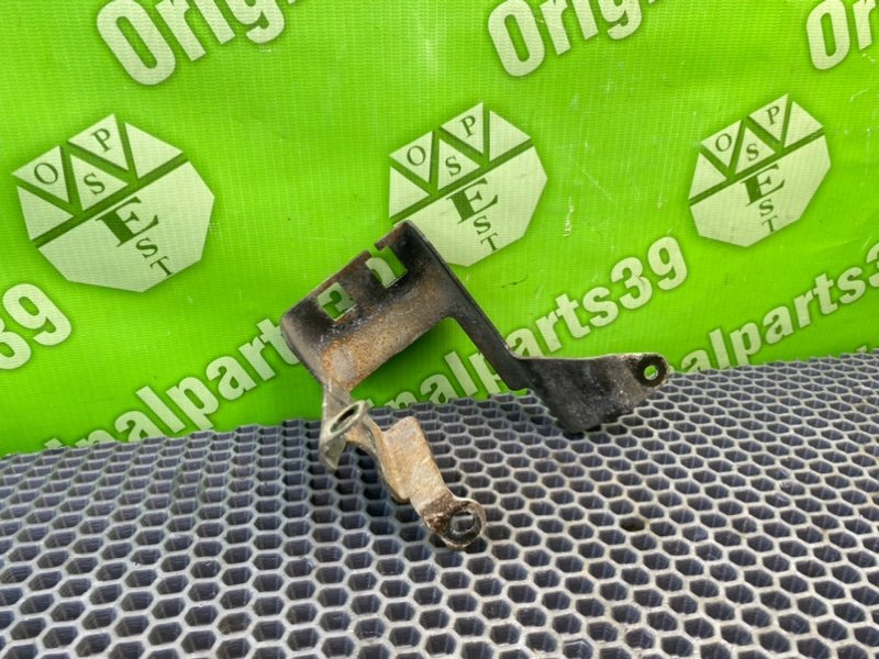 Кронштейн, 1600 рублей, Калининград