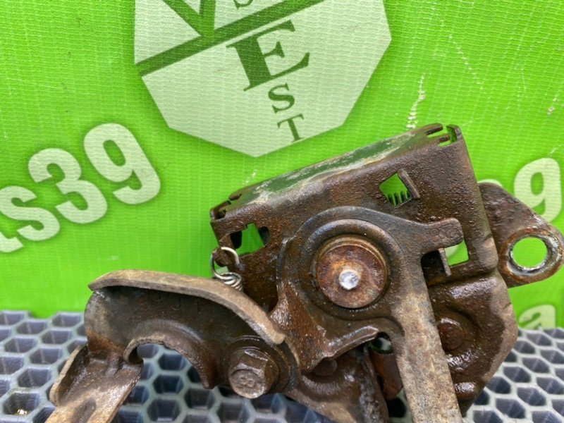 Замок капота, 1000 рублей, Калининград