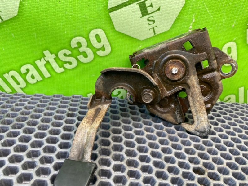 Замок капота, 1000 рублей, Калининград