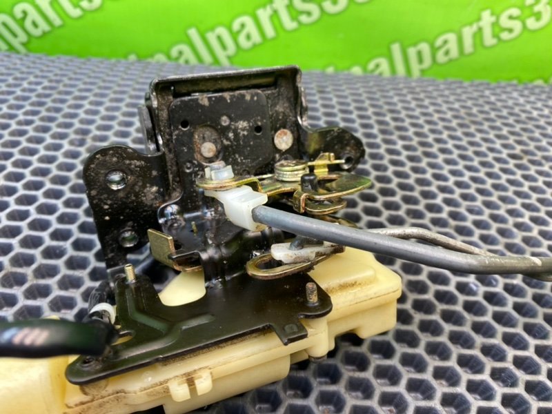 Замок крышки багажника, 3400 рублей, Калининград