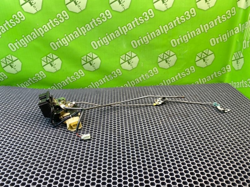 Замок крышки багажника, 3400 рублей, Калининград