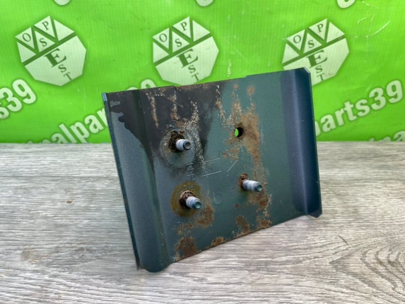 Кронштейн бампера, 700 рублей, Калининград