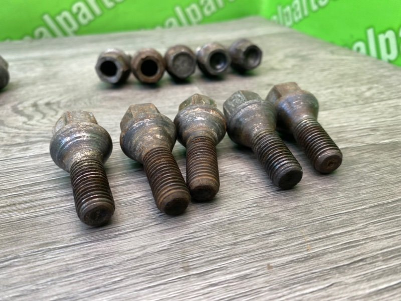 Колесные болты, 1700 рублей, Тверь