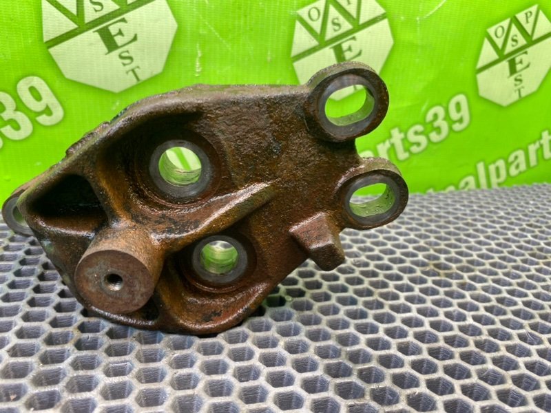 Кронштейн двигателя, 1000 рублей, Калининград