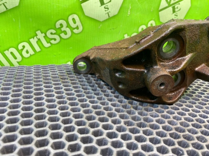 Кронштейн двигателя, 1000 рублей, Калининград