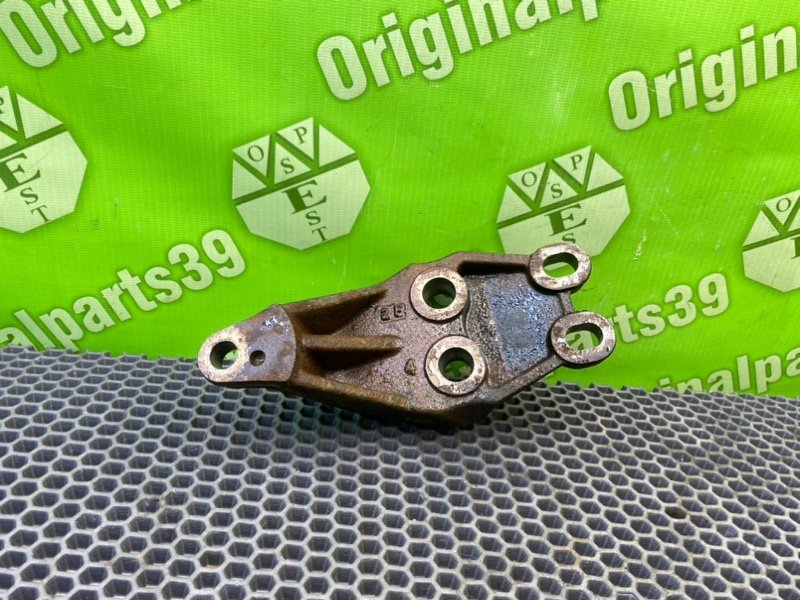 Кронштейн двигателя, 1000 рублей, Калининград