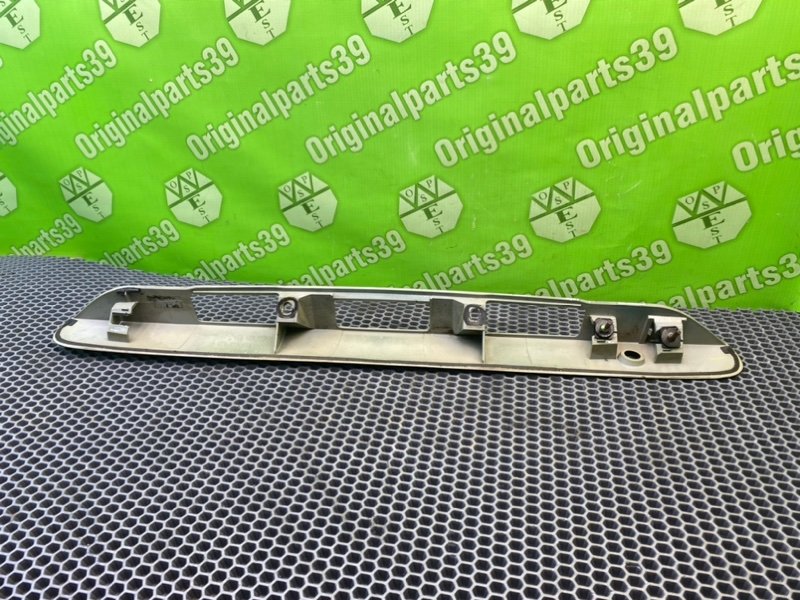 Накладка двери багажника, 3500 рублей, Калининград