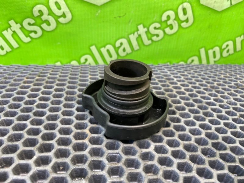 Крышка маслозаливной горловины, 500 рублей, Калининград