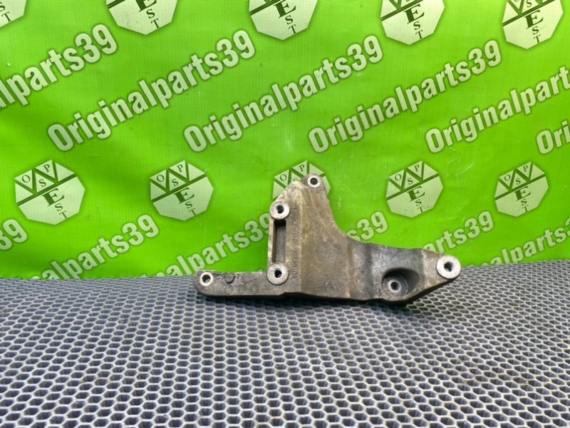 Кронштейн компрессора кондиционера, 700 рублей, Калининград