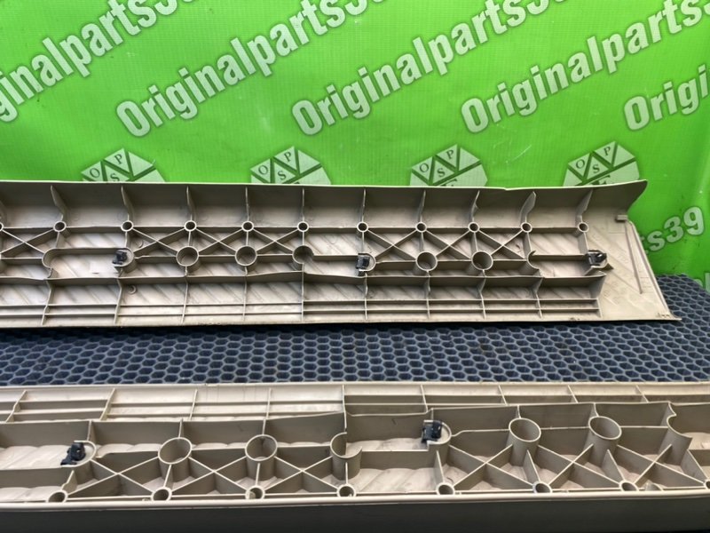 Накладки порогов, 2000 рублей, Калининград