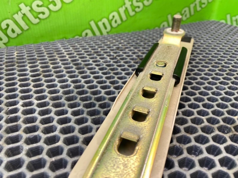 Кронштейн, 700 рублей, Калининград