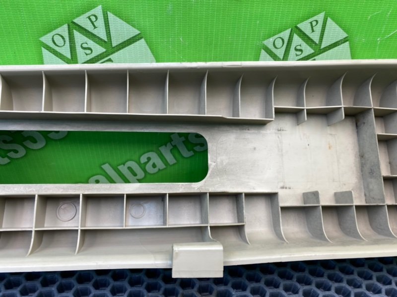 Накладка стойки, 600 рублей, Калининград