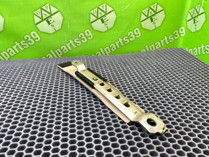 Кронштейн, 700 рублей, Калининград