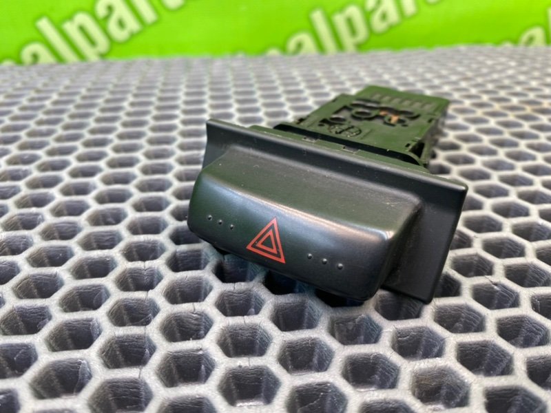 Кнопка аварийки, 500 рублей, Калининград