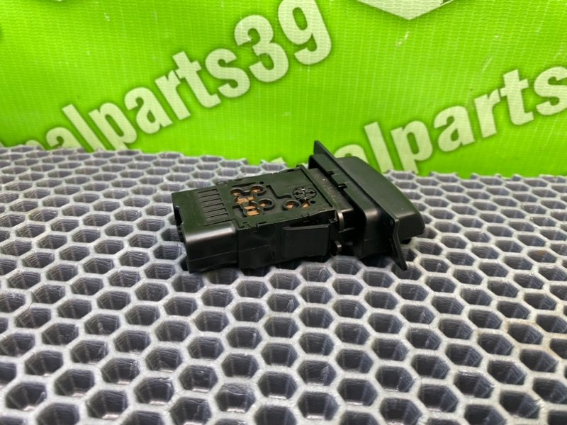 Кнопка аварийки, 500 рублей, Калининград