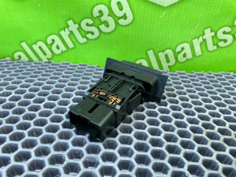 Кнопка аварийки, 500 рублей, Калининград