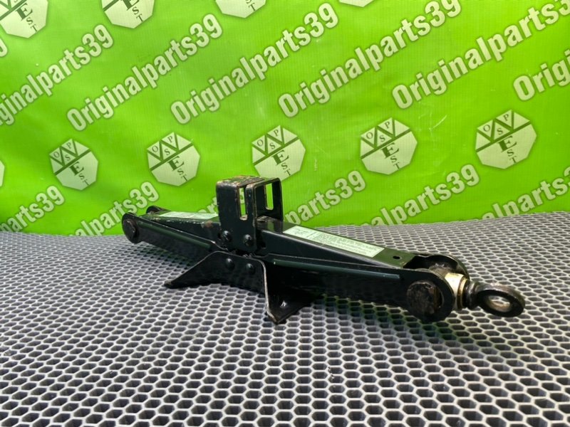 Домкрат, 3100 рублей, Калининград