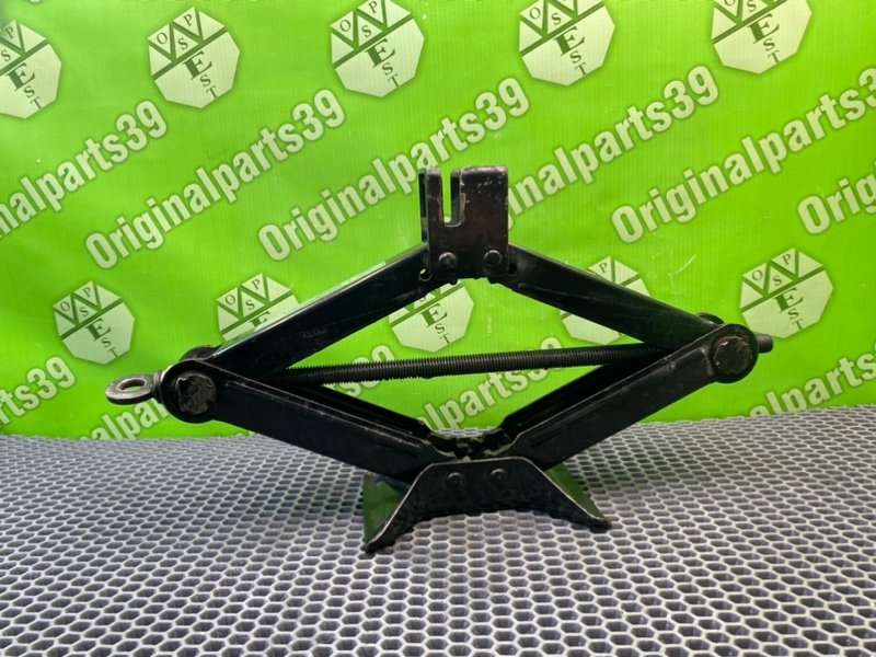 Домкрат, 3100 рублей, Калининград