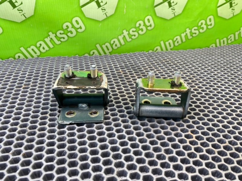 Петли багажника, 1000 рублей, Калининград