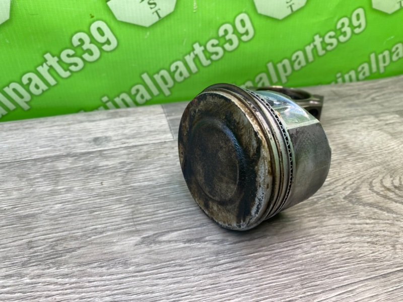 Поршень, 2000 рублей, Калининград