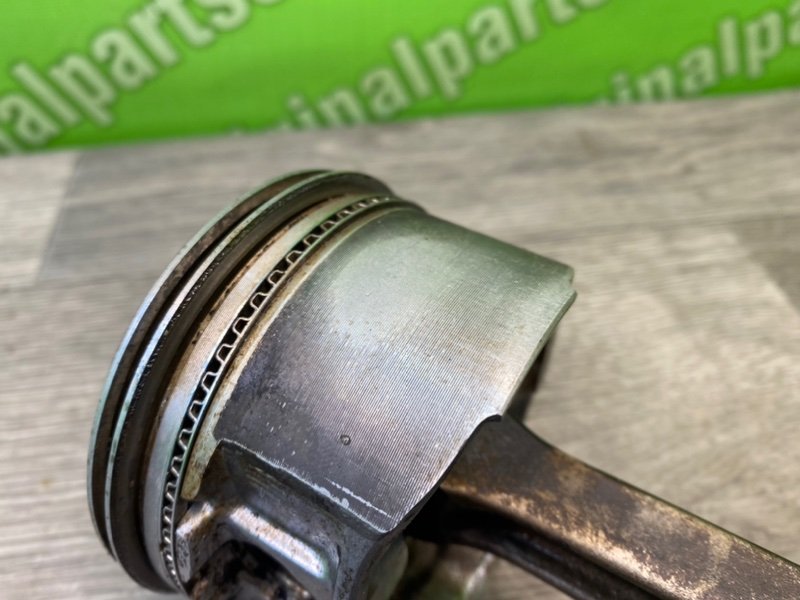 Поршень, 2000 рублей, Калининград