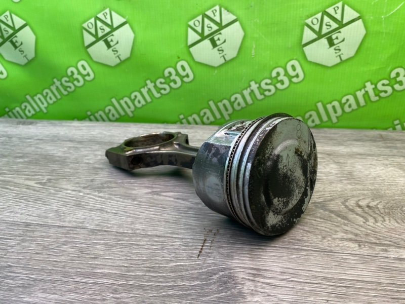 Поршень, 2000 рублей, Калининград