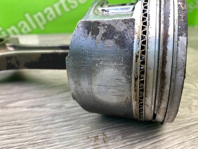 Поршень, 2000 рублей, Калининград