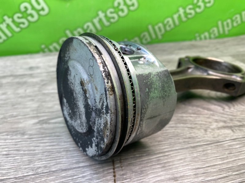 Поршень, 2000 рублей, Калининград