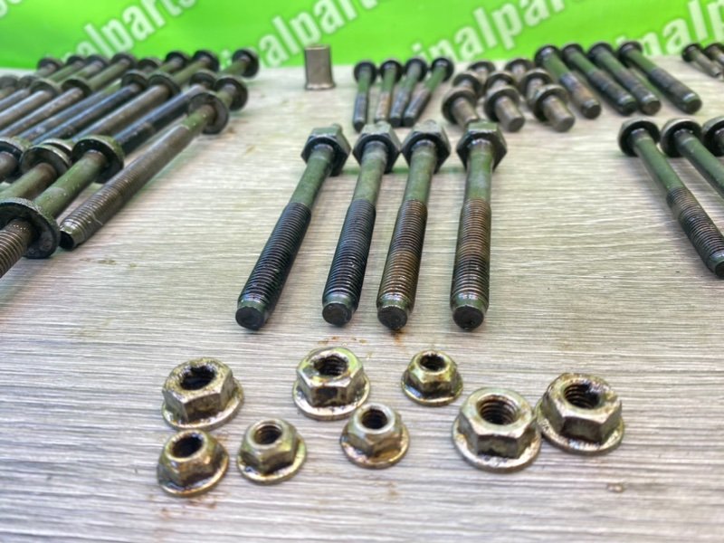 Болты двигателя, 3200 рублей, Калининград