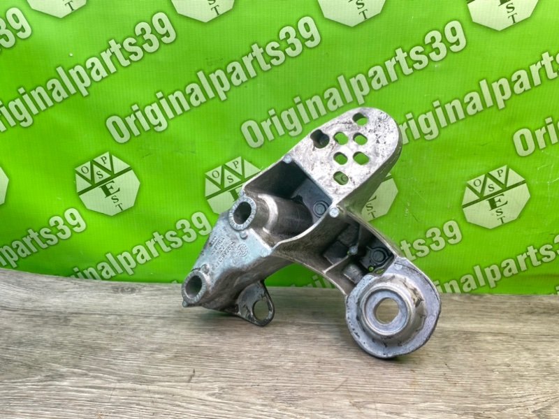 Кронштейн двигателя, 1000 рублей, Калининград