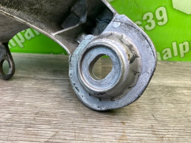 Кронштейн двигателя, 1000 рублей, Калининград