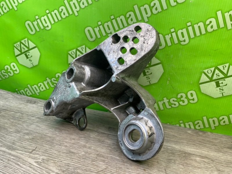 Кронштейн двигателя, 1000 рублей, Калининград