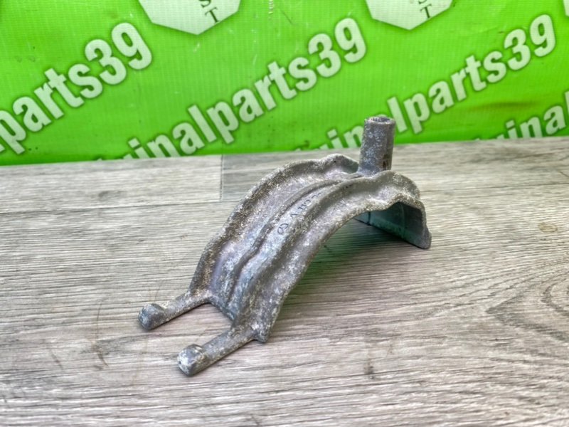 Кронштейн, 700 рублей, Калининград