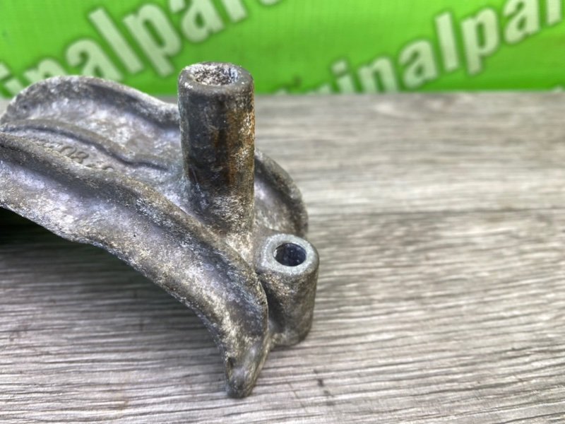 Кронштейн, 700 рублей, Калининград