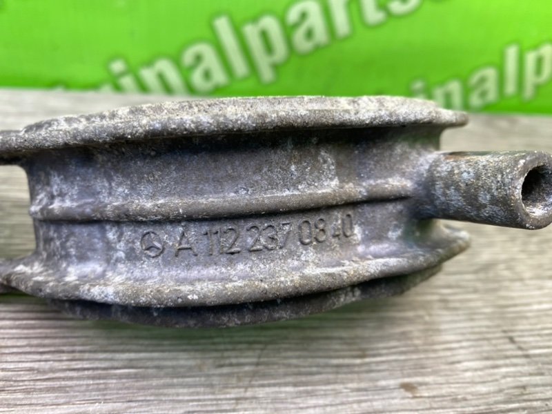 Кронштейн, 700 рублей, Калининград