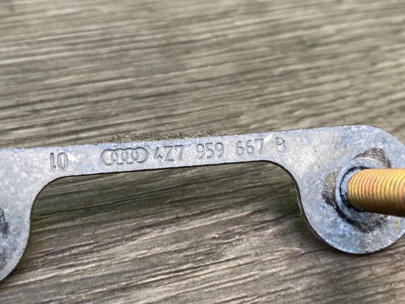 Кронштейн, 900 рублей, Калининград