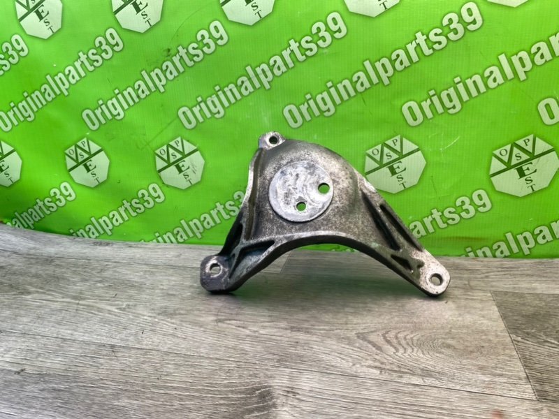 Кронштейн двигателя, 1000 рублей, Калининград