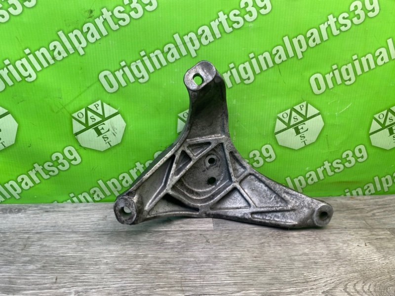 Кронштейн двигателя, 1000 рублей, Калининград