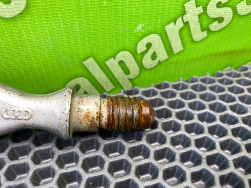 Крюк буксировочный, 1000 рублей, Калининград