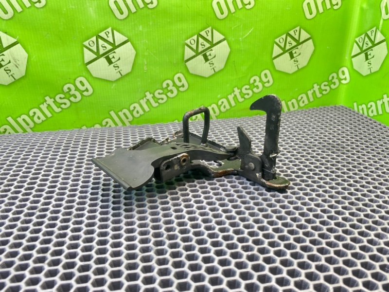 Замок капота, 1000 рублей, Калининград