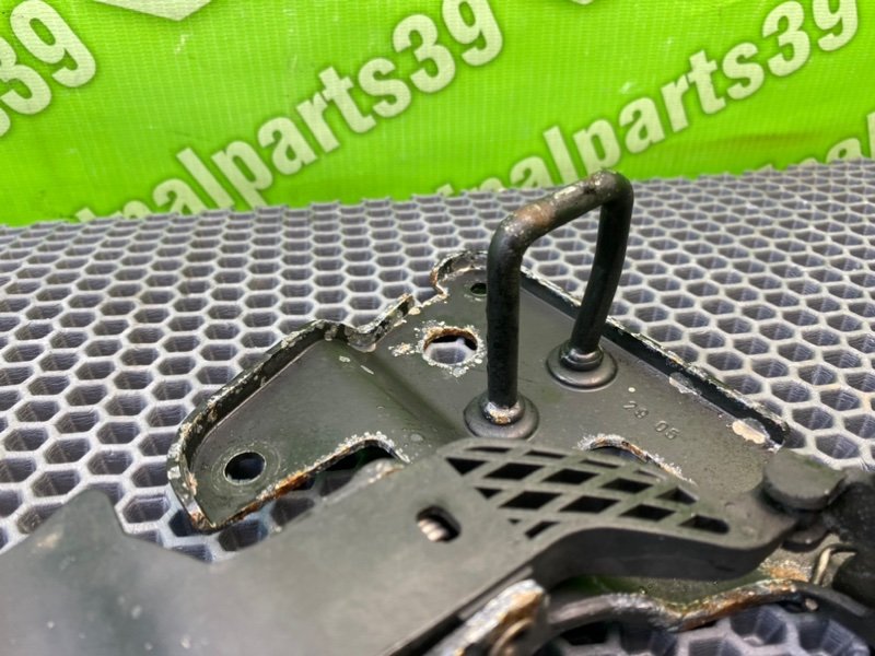 Замок капота, 1000 рублей, Калининград