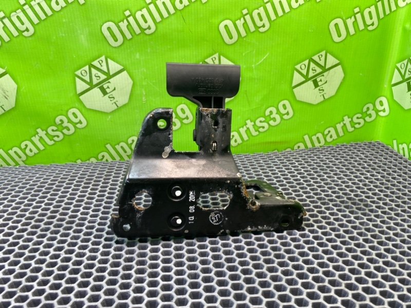 Замок капота, 1000 рублей, Калининград