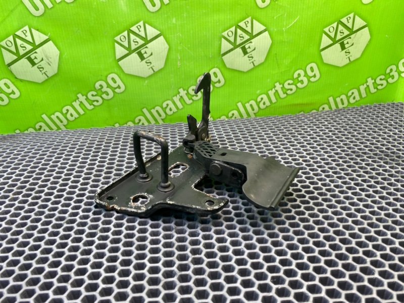 Замок капота, 1000 рублей, Калининград