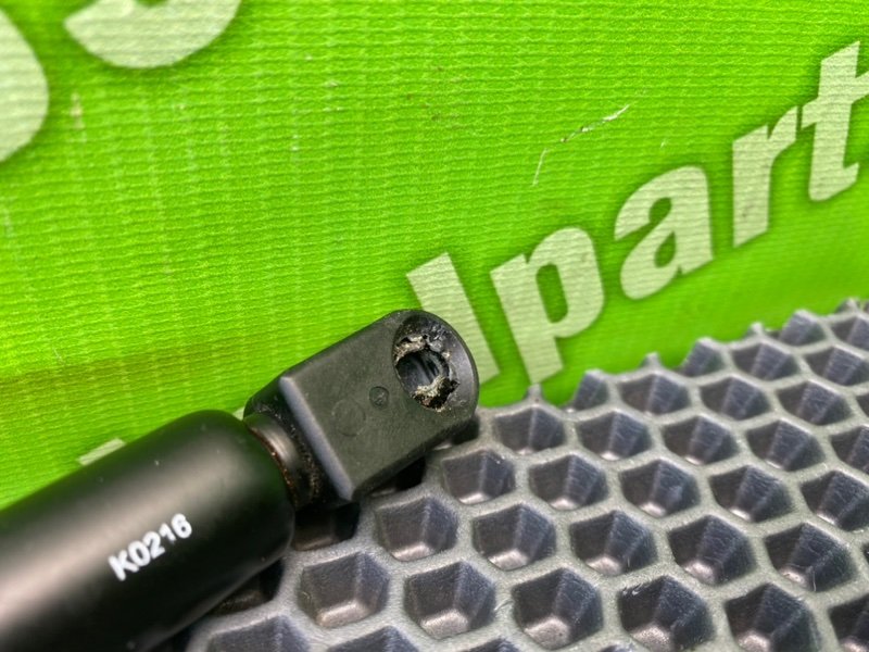 Амортизатор капота, 1000 рублей, Калининград