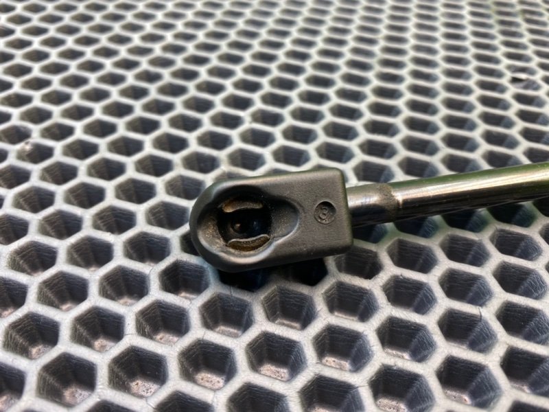 Амортизатор капота, 1000 рублей, Калининград