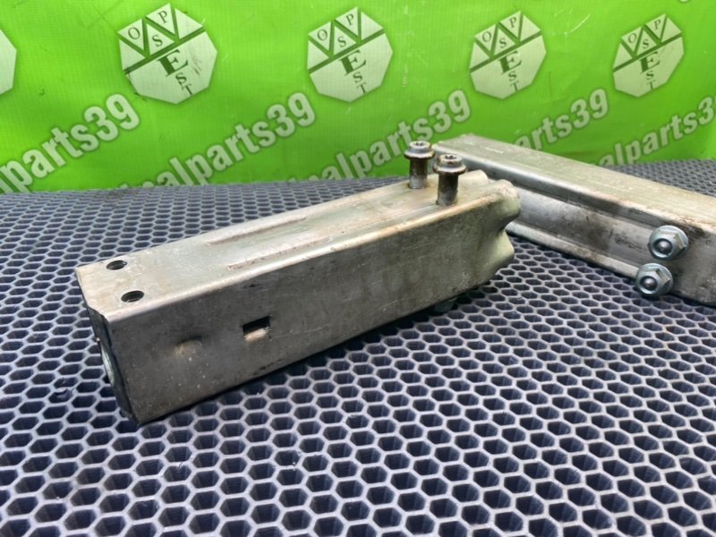 Кронштейн усилителя бампера, 2100 рублей, Калининград