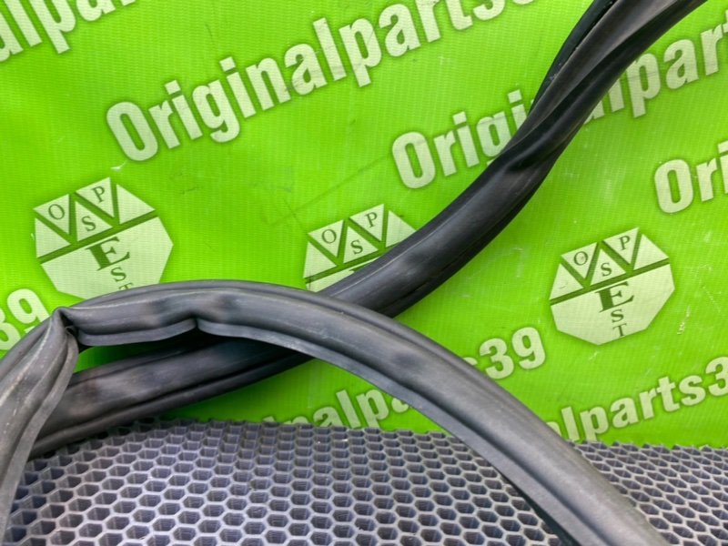 Уплотнительная резинка двери багажника, 1000 рублей, Калининград