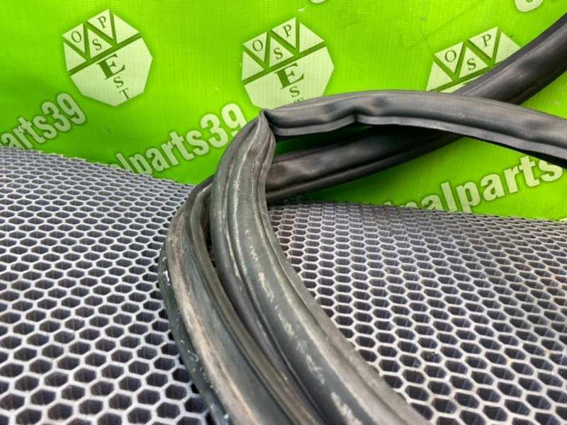 Уплотнительная резинка двери багажника, 1000 рублей, Калининград